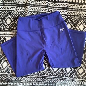 Periwinkle 3/4 Gymshark leggings.